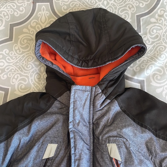 🍊 Toddler Winter Jacket 🍊 - Picture 2 of 8